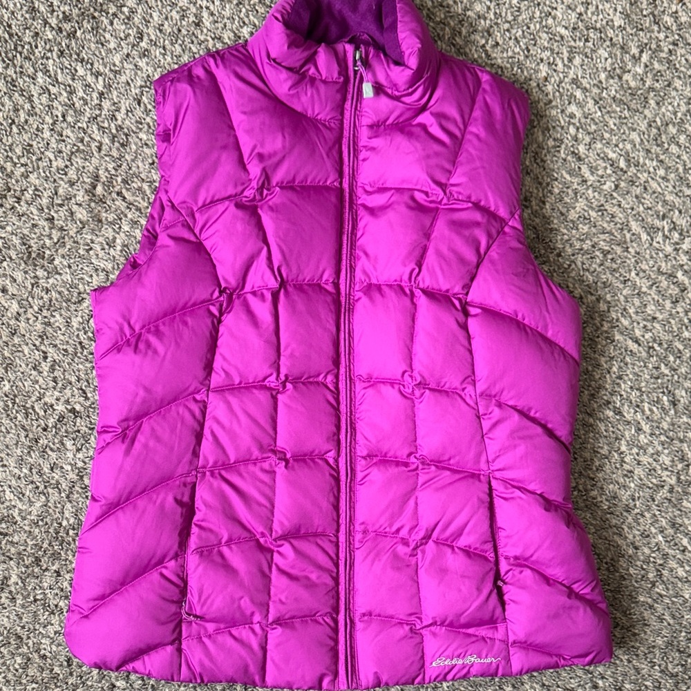 Eddie Bauer Magenta Quilted Puffer Vest EB650